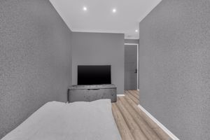 Photo 26- click for photo gallery